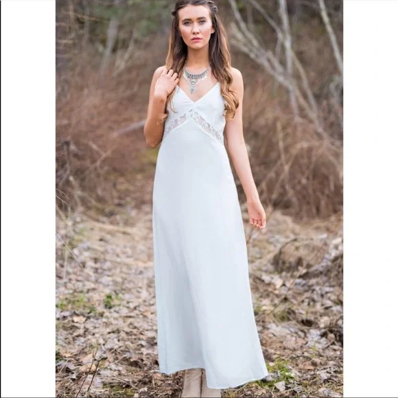 Honey Punch Dresses | Honey Punch Long Maxi Lace Dress Size Medium Nwt | Color: Blue | Size: M | Aftyafton's Closet